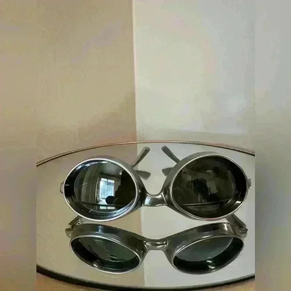 Vintage 80s Cat Eye Ellen Tracy with case - Picture 2 of 6